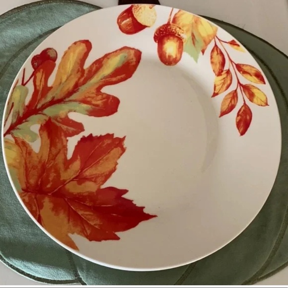 FALL THEMED CERAMIC DINNER PLATES SET OF 4 NWT - Picture 2 of 7